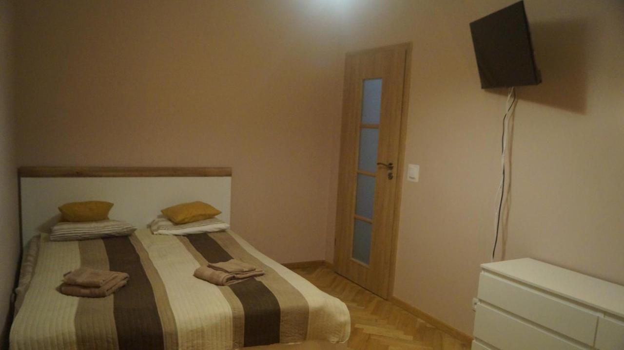 Apartamento Old Town Chic - 2 Pokoje, Bezplatny Parking, F-Vat Breslavia Exterior foto