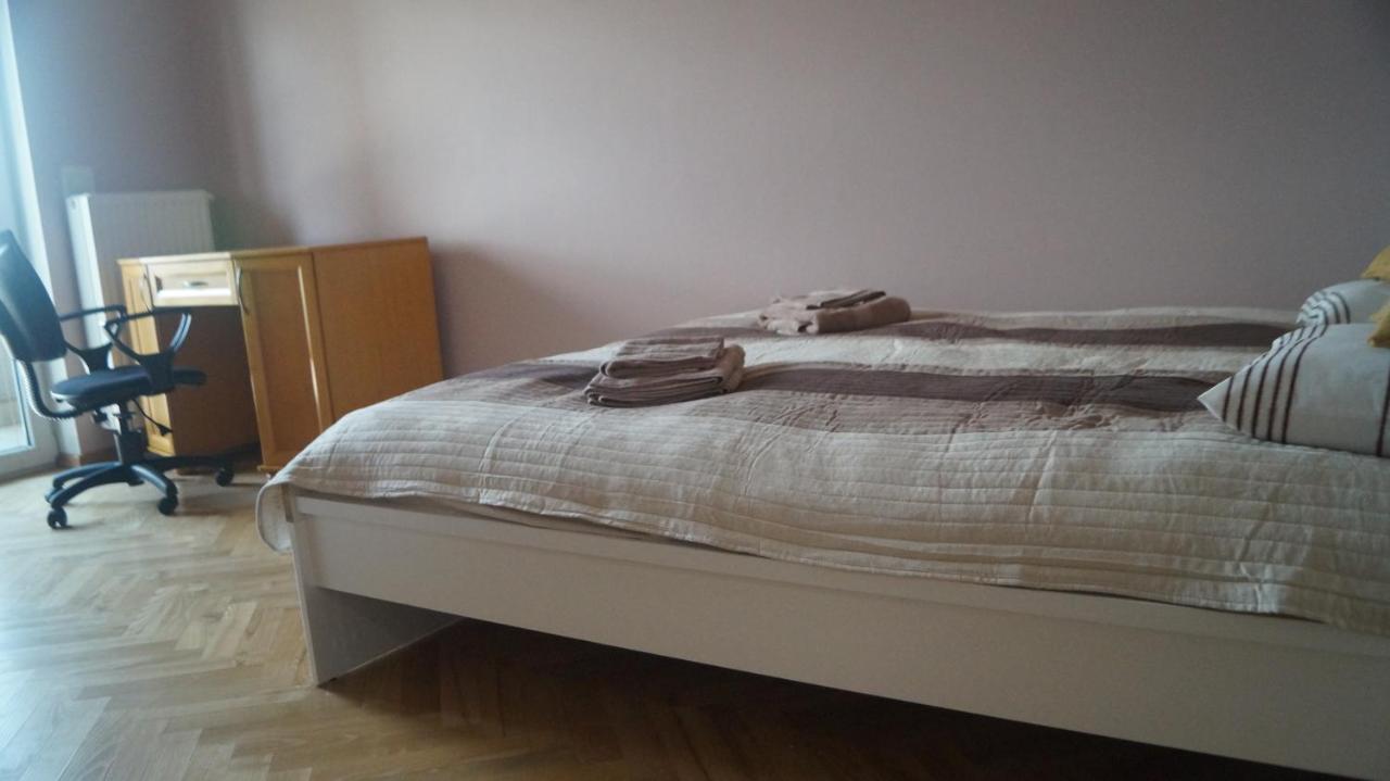 Apartamento Old Town Chic - 2 Pokoje, Bezplatny Parking, F-Vat Breslavia Exterior foto